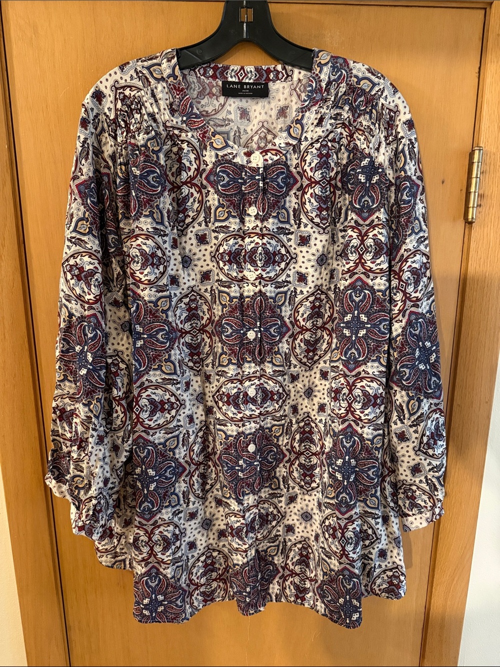 Lane Bryant Women’s Paisley Print Collarless Button Down Shirt Size 26/28